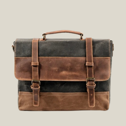 Oakern Voyager Messenger – Waxed Canvas & Leather Laptop Bag