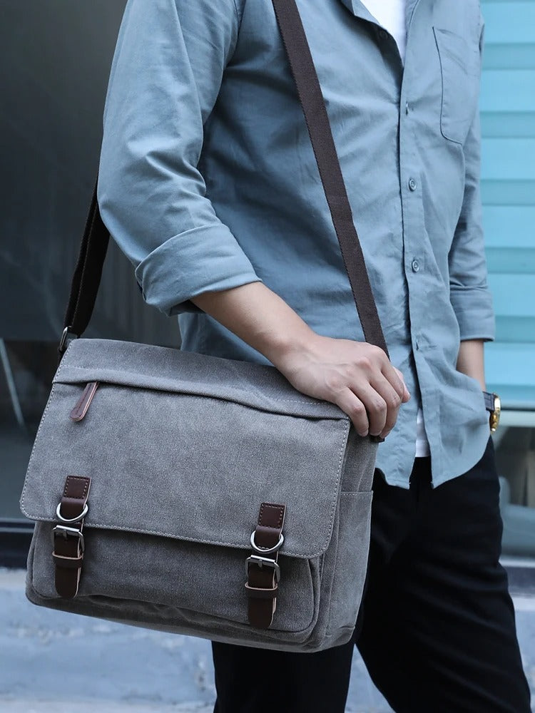Oakern Explorer Messenger – Waxed Canvas & Leather Shoulder Bag