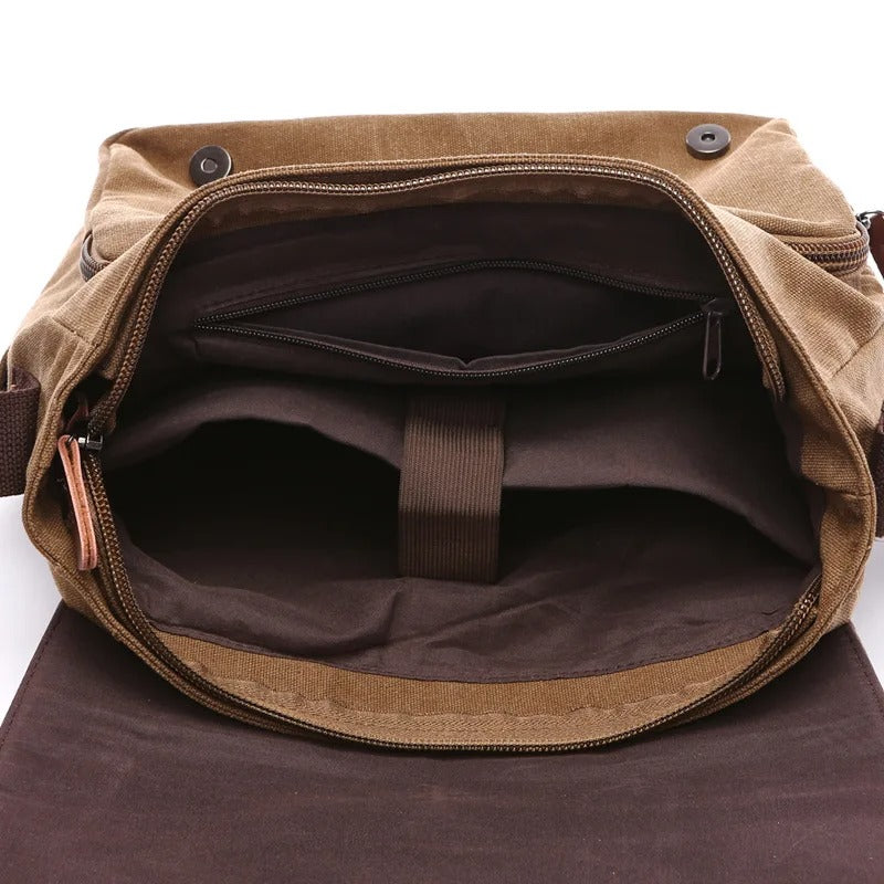 Oakern Explorer Messenger – Waxed Canvas & Leather Shoulder Bag